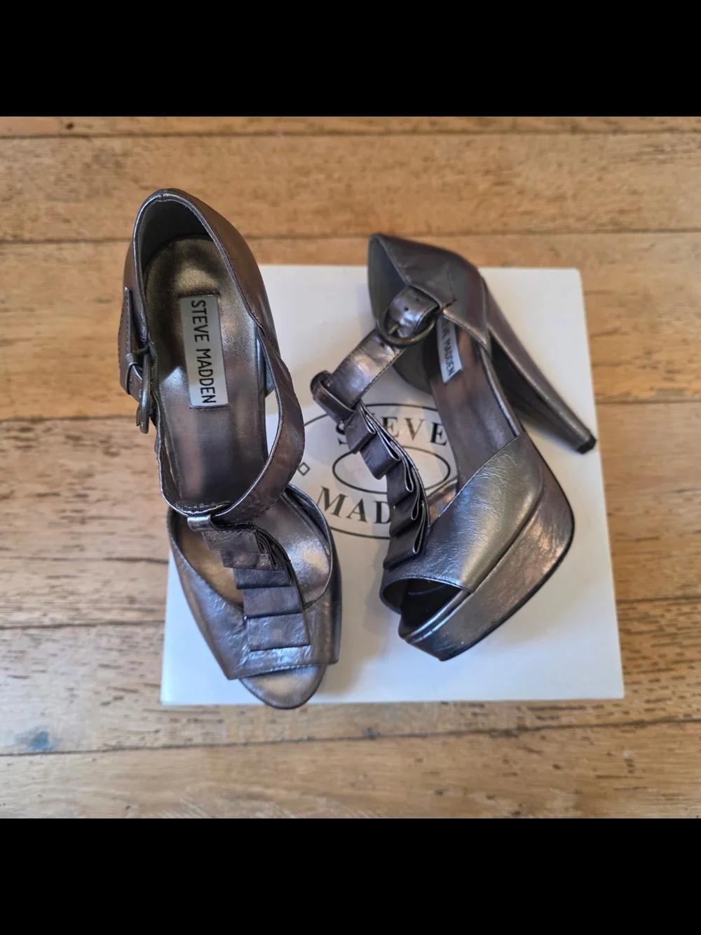 2008 Vintage Steve Madden Leather 'Rufles' Metallic Platform Heels glam mcbling